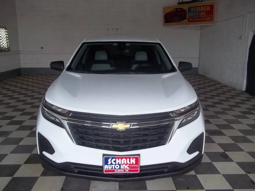 2024 Chevrolet Equinox LS photo 1