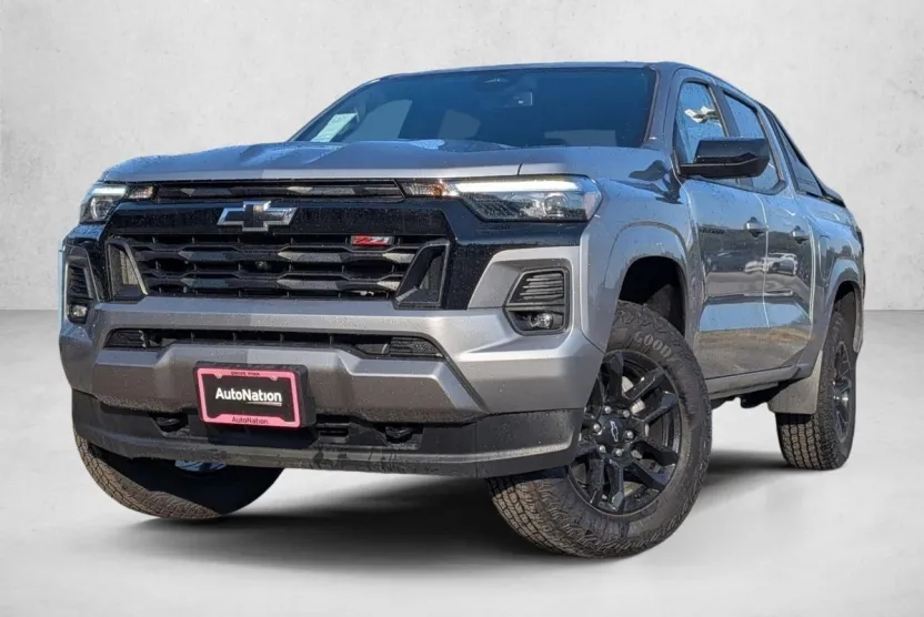 2025 Chevrolet Colorado Z71 photo 1