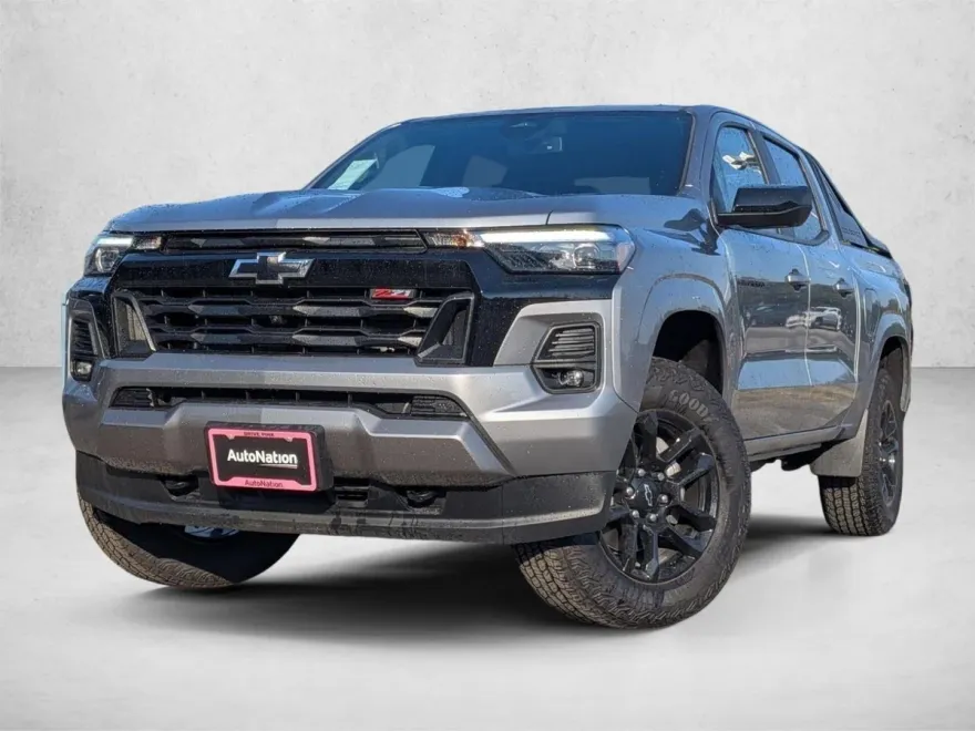 2025 Chevrolet Colorado Z71 photo 1
