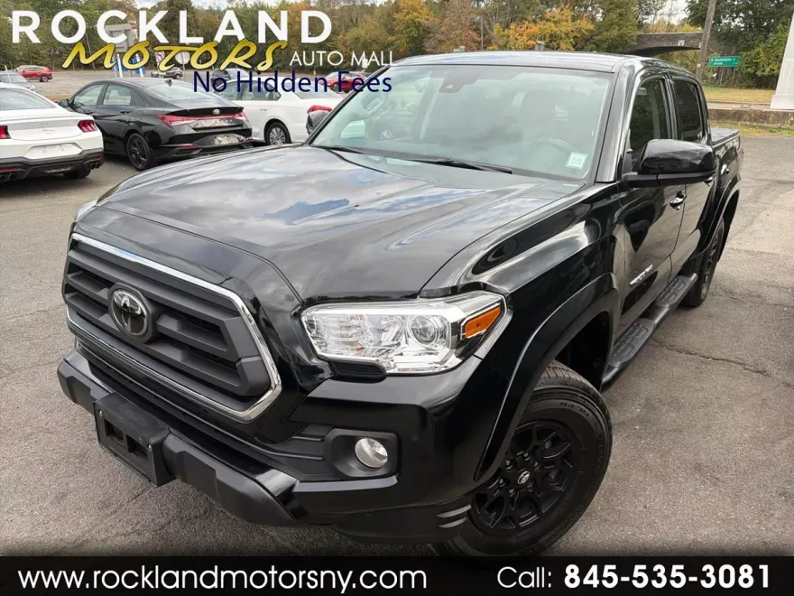 2022 Toyota Tacoma SR5 Double Cab photo 1