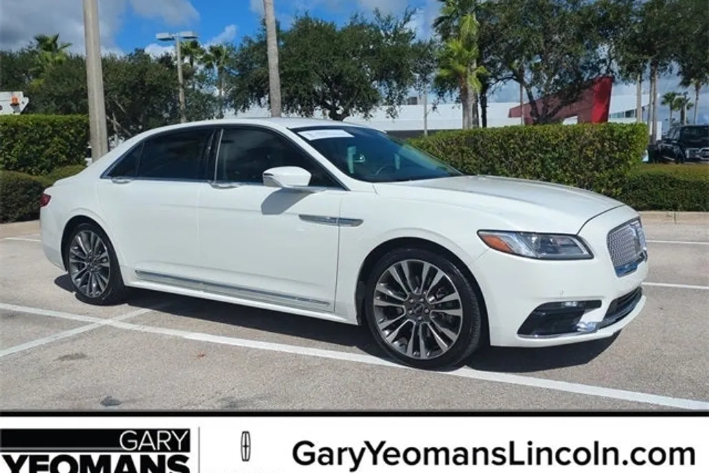 2020 Lincoln Continental Standard photo 1