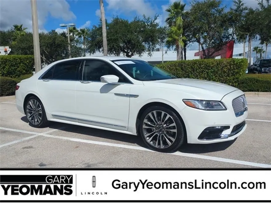 2020 Lincoln Continental Standard photo 1