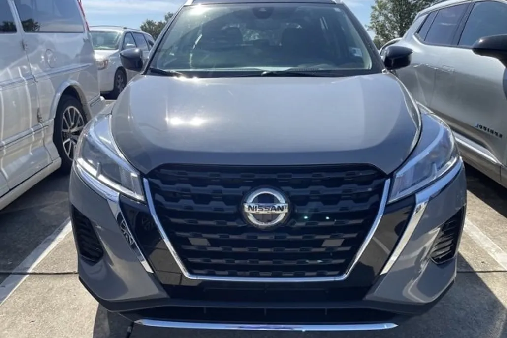 2021 Nissan Kicks SV photo 1