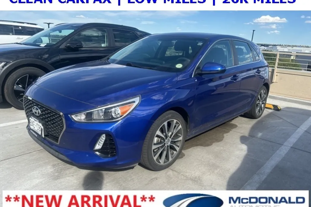 2019 Hyundai Elantra GT Base photo 1