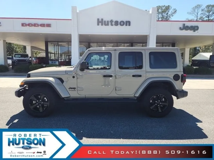 2022 Jeep Wrangler Unlimited Sahara Altitude photo 1