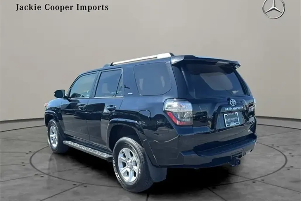 2024 Toyota 4Runner SR5 Premium photo 1
