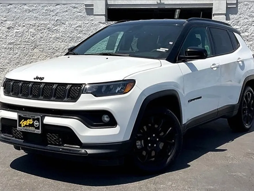 2023 Jeep Compass Altitude photo 1