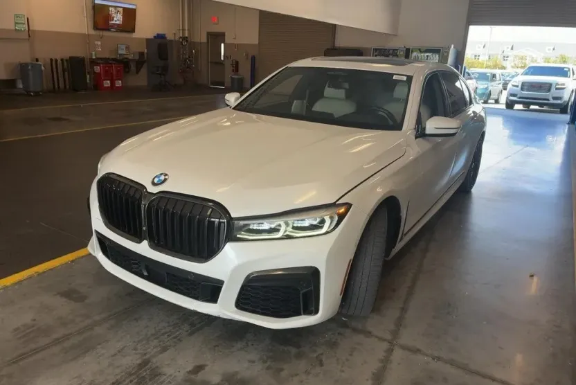 2020 Bmw 750i xDrive Sedan photo 1