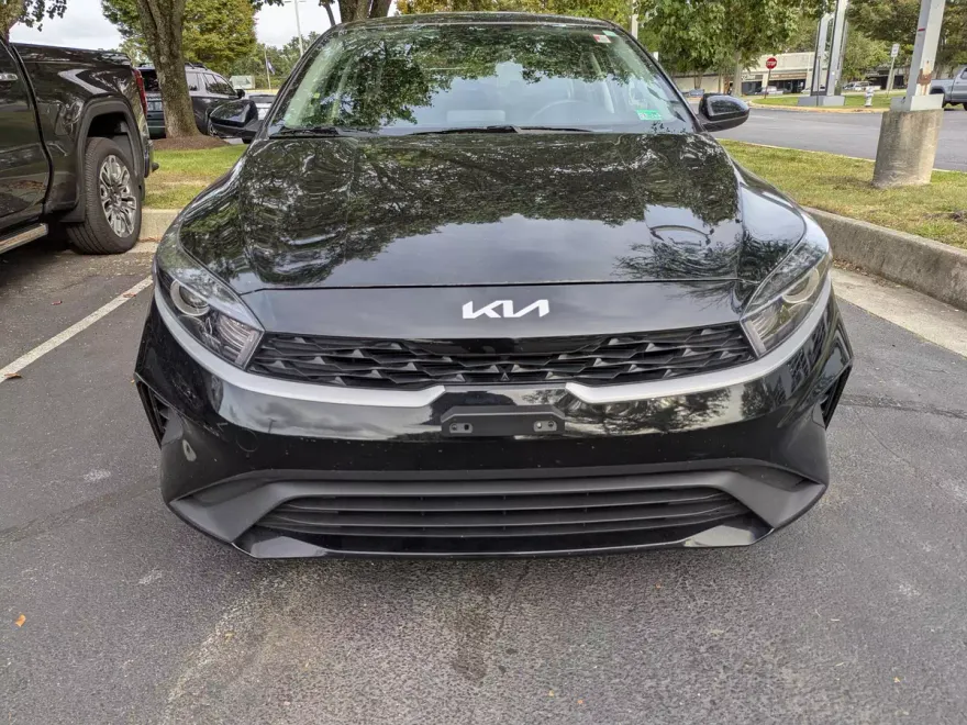 2024 Kia Forte LXS photo 1