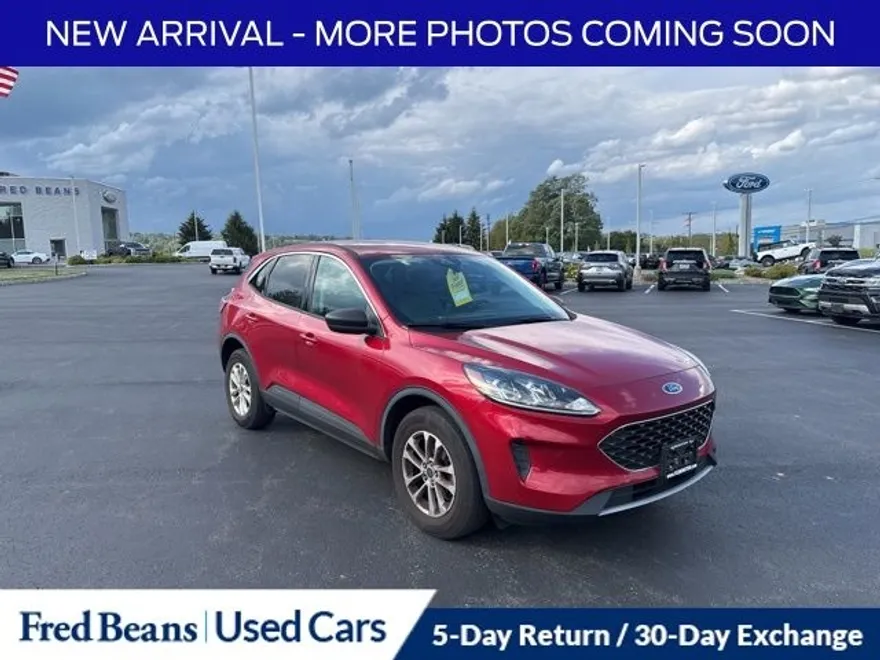 2022 Ford Escape SE photo 1