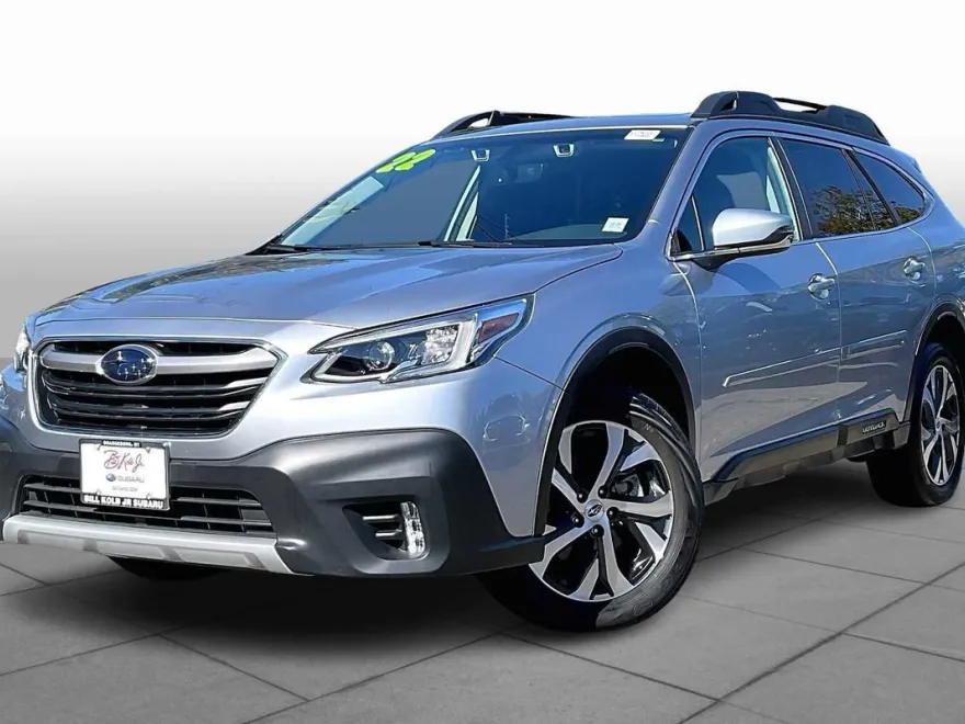 2022 Subaru Outback Limited XT photo 1