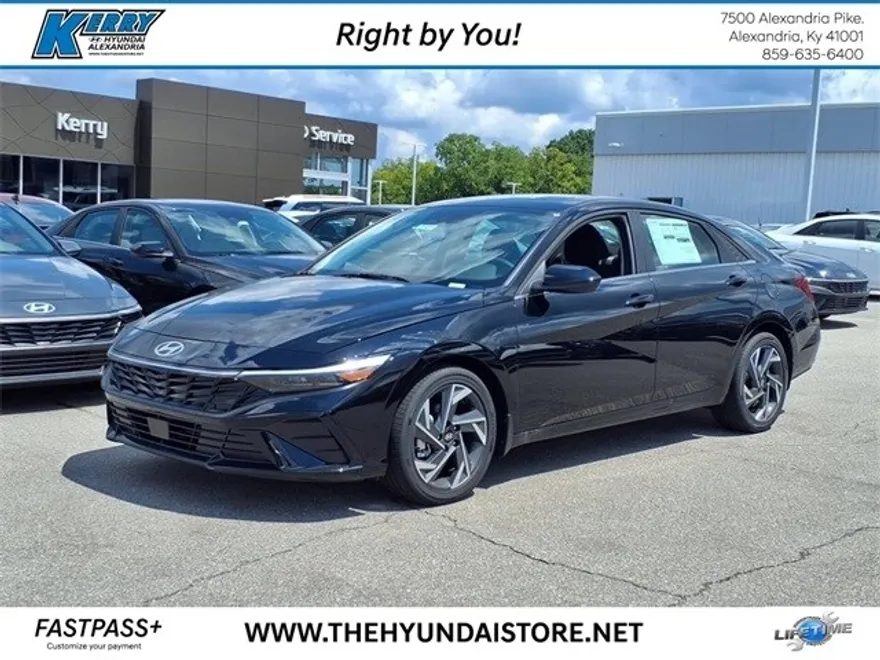 2025 Hyundai Elantra SEL Convenience photo 1