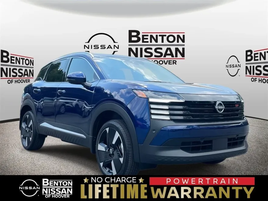 2025 Nissan Kicks SR photo 1