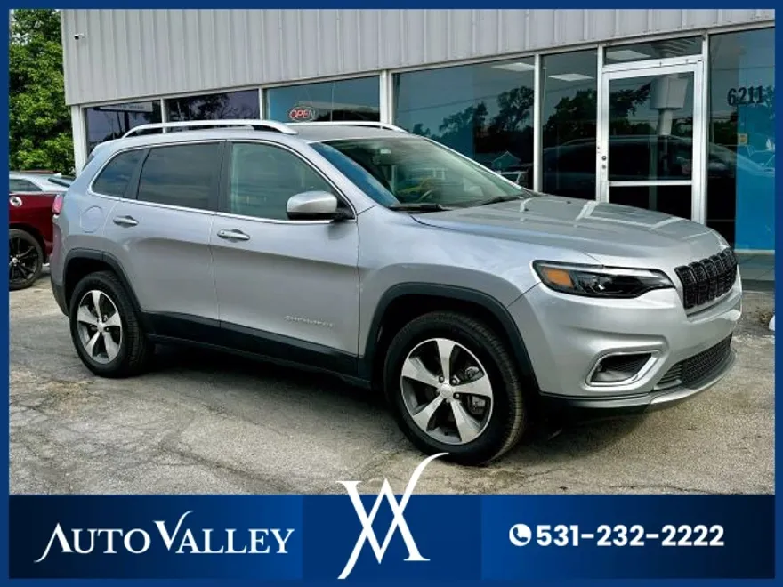 2019 Jeep Cherokee Limited Sport photo 1