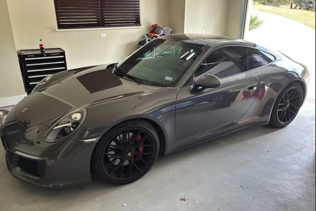 2018 Porsche 911 4S 4 GTS photo 1