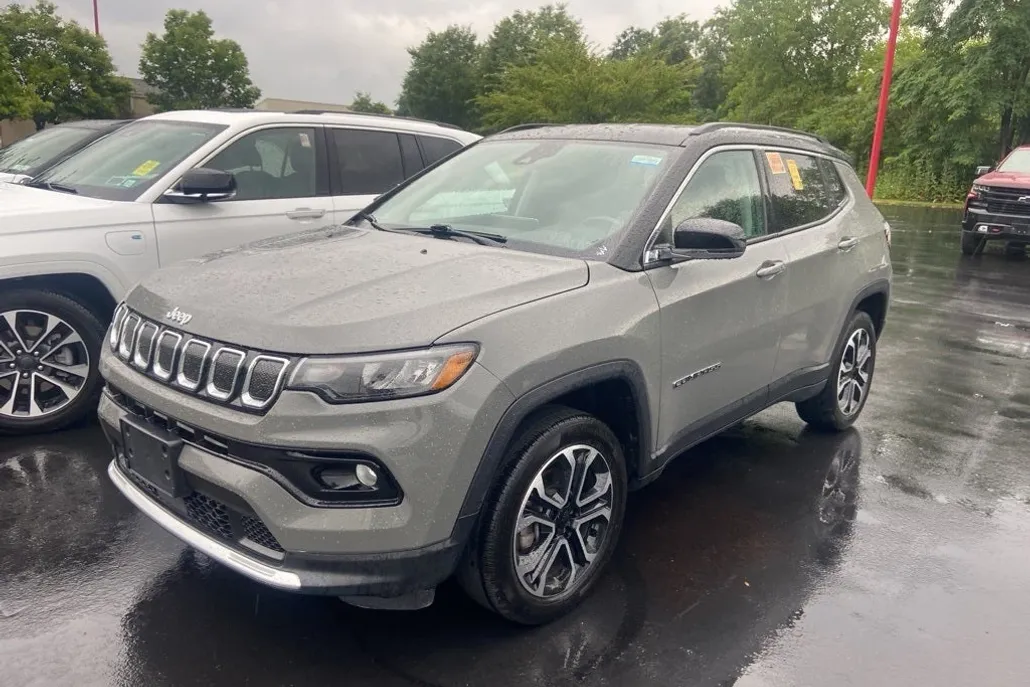 2022 Jeep Compass Limited photo 1