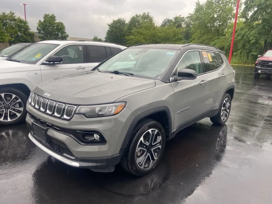 2022 Jeep Compass Limited photo 1