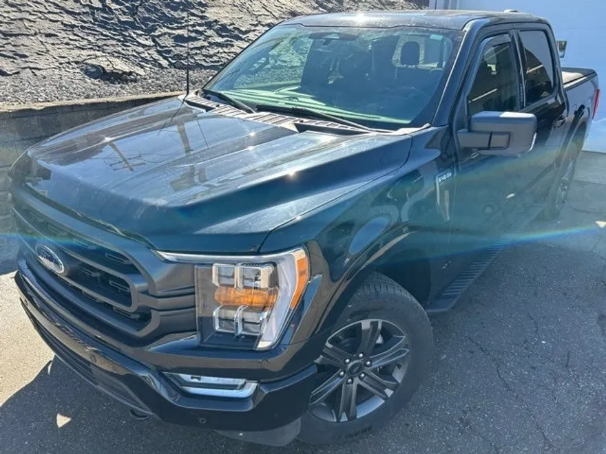 2023 Ford F-150 XLT photo 1