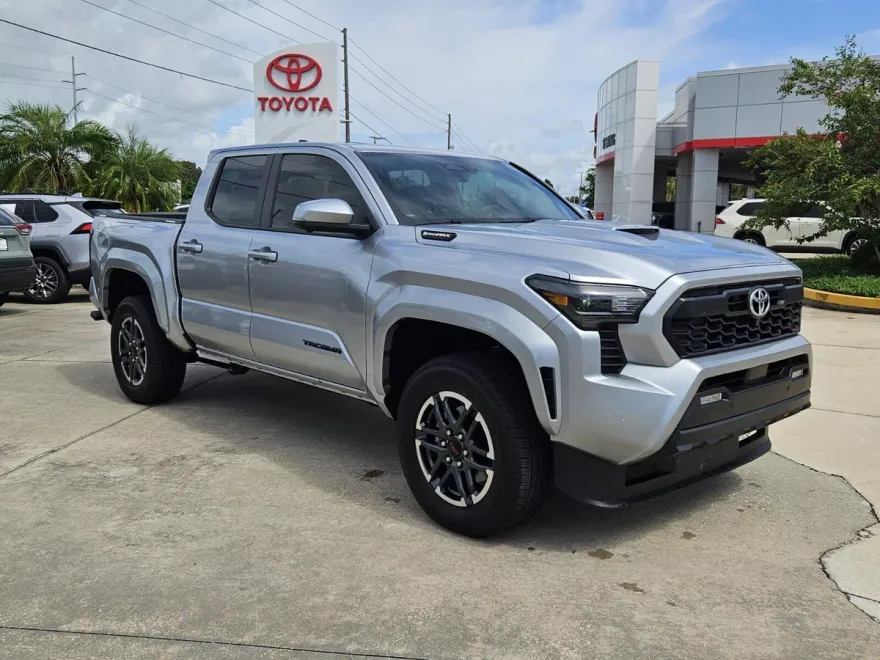 2025 Toyota Tacoma TRD Sport Double Cab photo 1