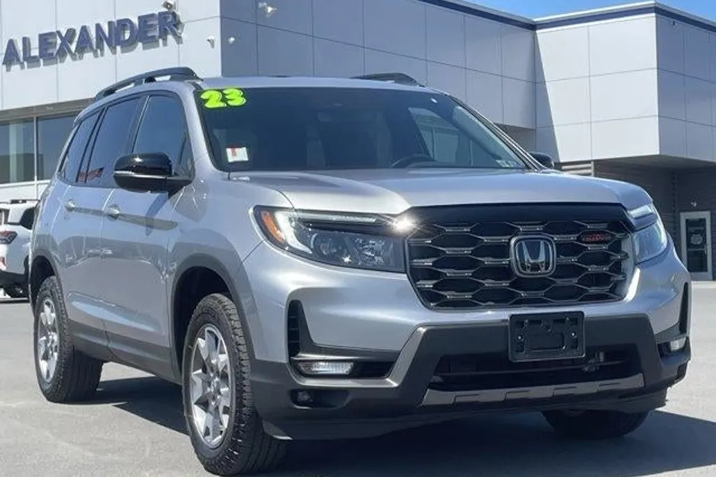 2023 Honda Passport TrailSport photo 1