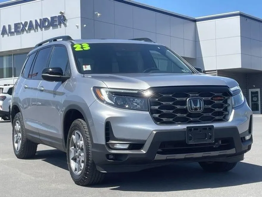 2023 Honda Passport TrailSport photo 1