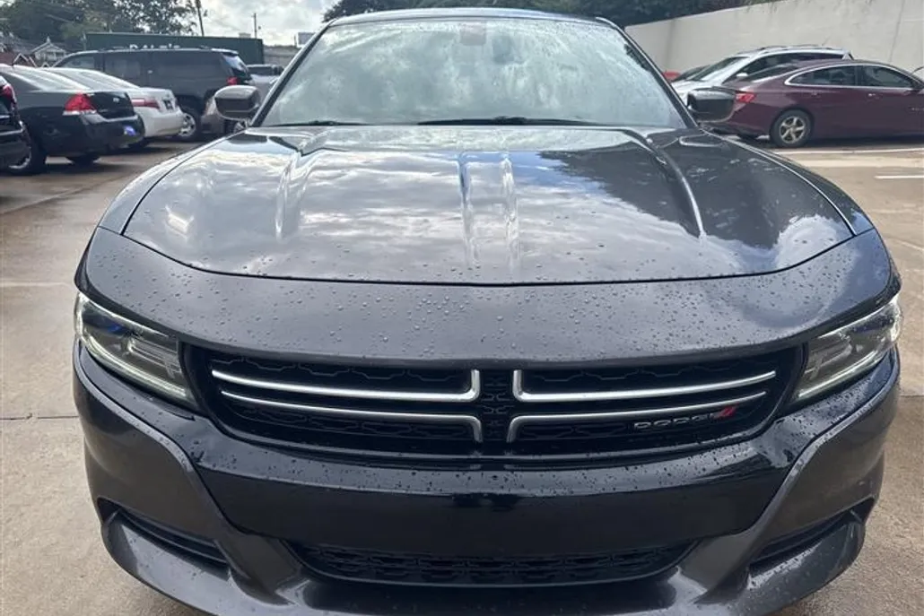 2017 Dodge Charger SE photo 1