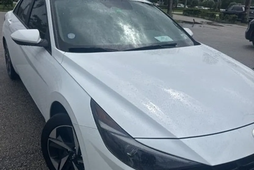 2023 Hyundai Elantra SEL Convenience photo 1