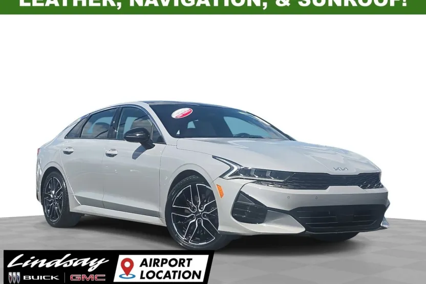 2022 Kia K5 GT photo 1