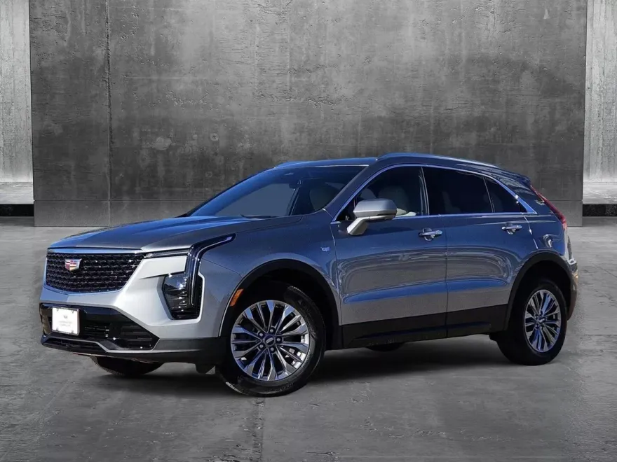 2025 Cadillac XT4 Premium Luxury photo 1