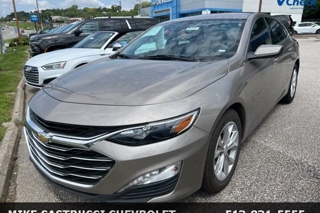 2022 Chevrolet Malibu 1LT photo 1