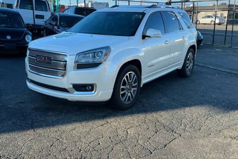 2013 Gmc Acadia Denali photo 1