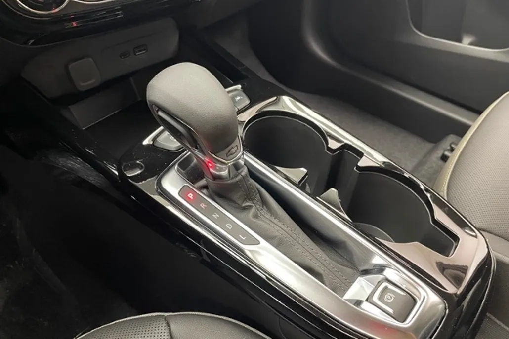 2025 Chevrolet Trax ACTIV photo 1