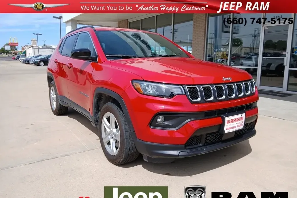 2023 Jeep Compass Latitude photo 1