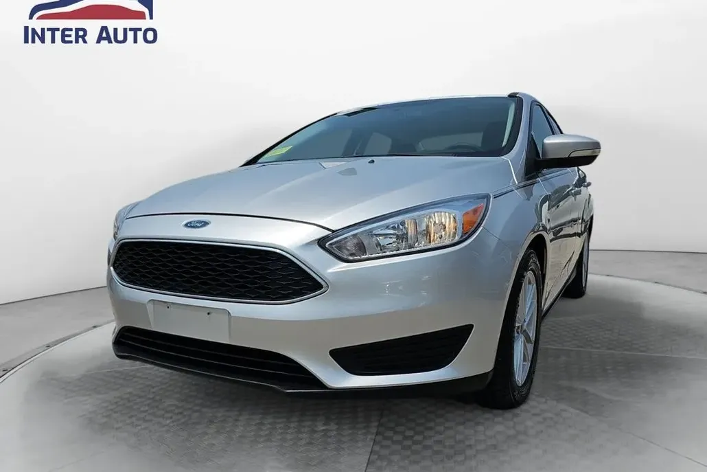2017 Ford Focus Sedan photo 1