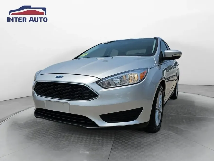 2017 Ford Focus Sedan photo 1
