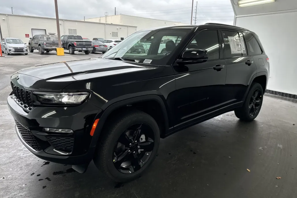 2025 Jeep Grand Cherokee Limited photo 1