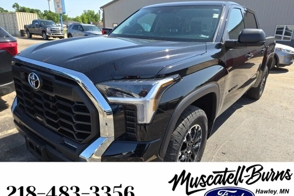 2024 Toyota Tundra SR5 photo 1