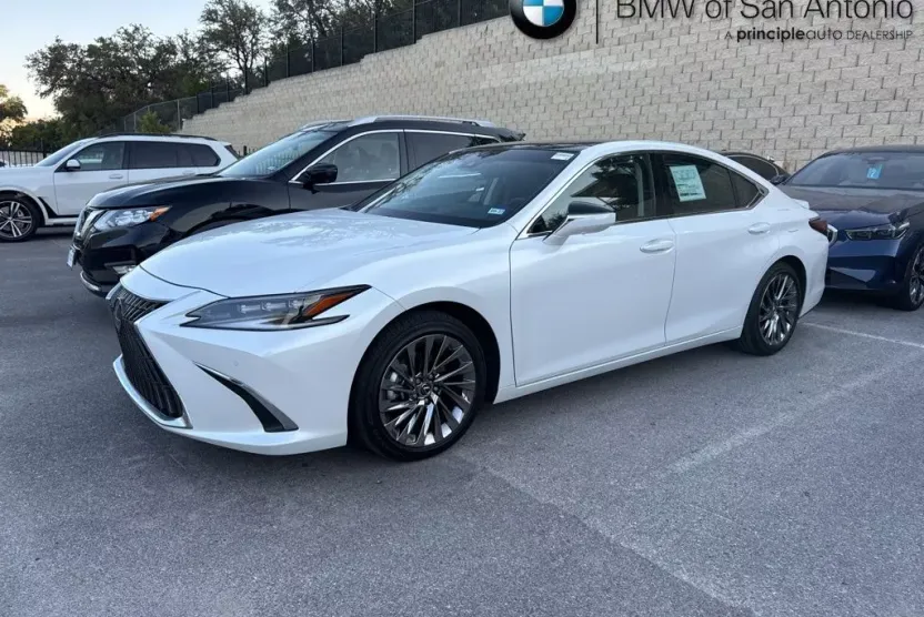 2025 Lexus ES 350 Ultra Luxury photo 1