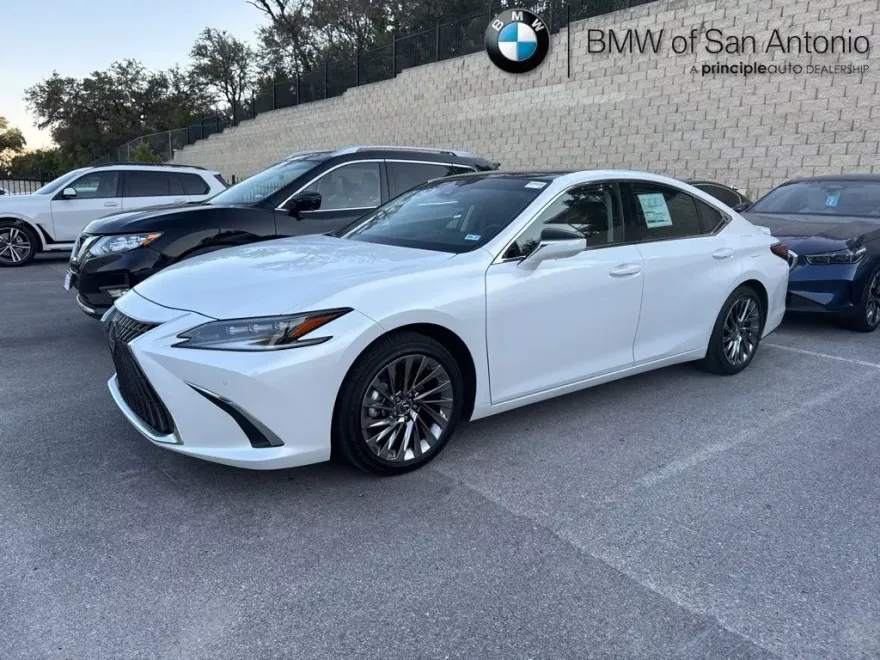 2025 Lexus ES 350 Ultra Luxury photo 1