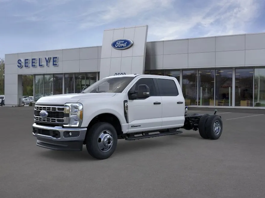2025 Ford F-350 XL photo 1