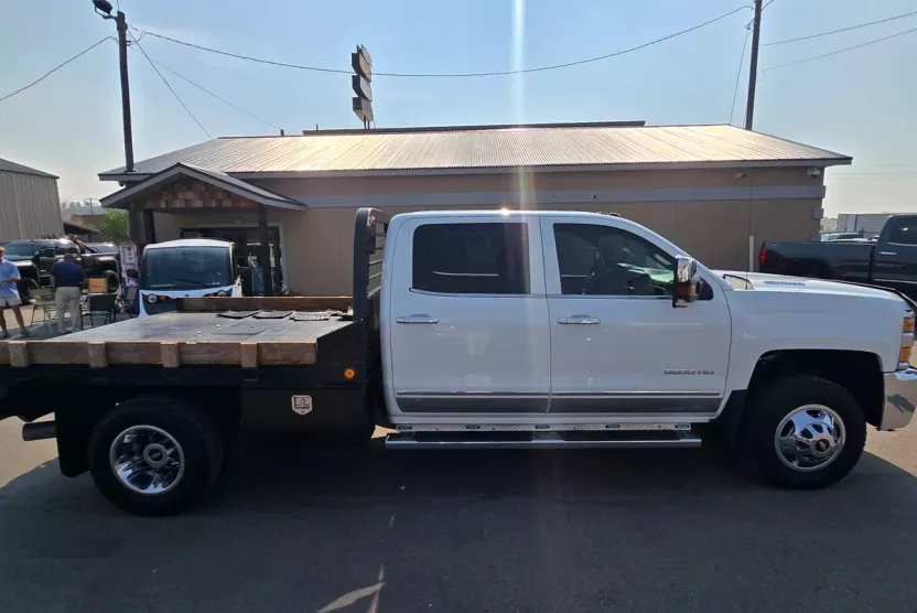 2016 Chevrolet Silverado 3500HD LTZ photo 1