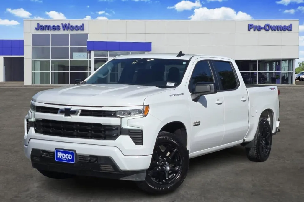 2023 Chevrolet Silverado 1500 RST photo 1