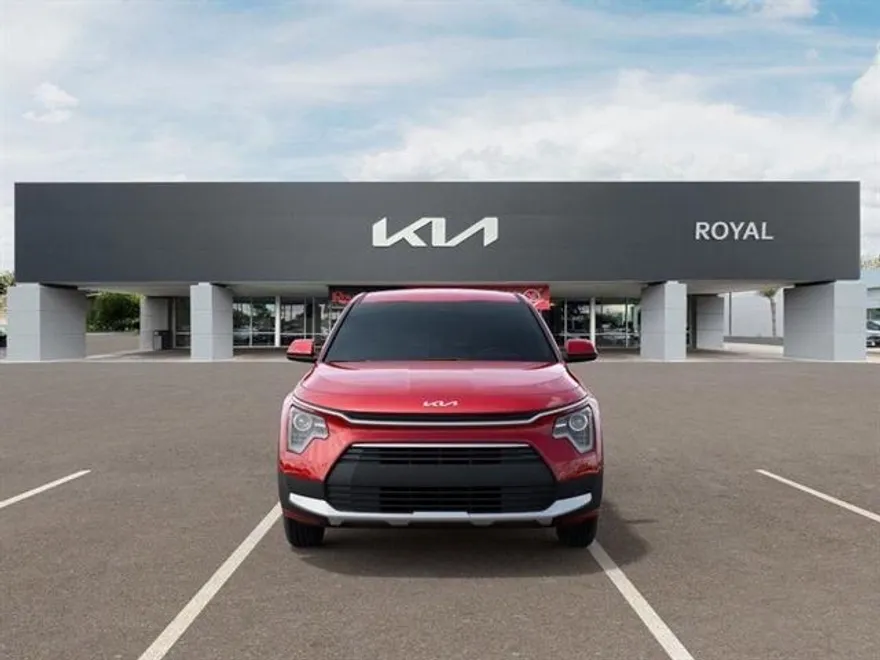 2025 Kia Niro LX photo 1