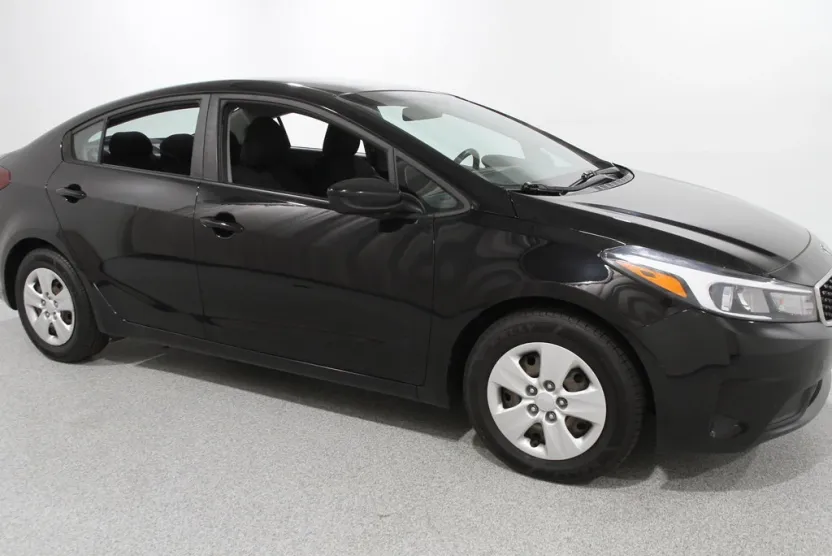 2018 Kia Forte LX Base photo 1