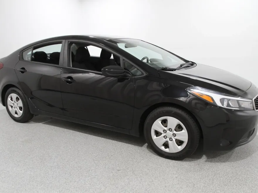 2018 Kia Forte LX Base photo 1