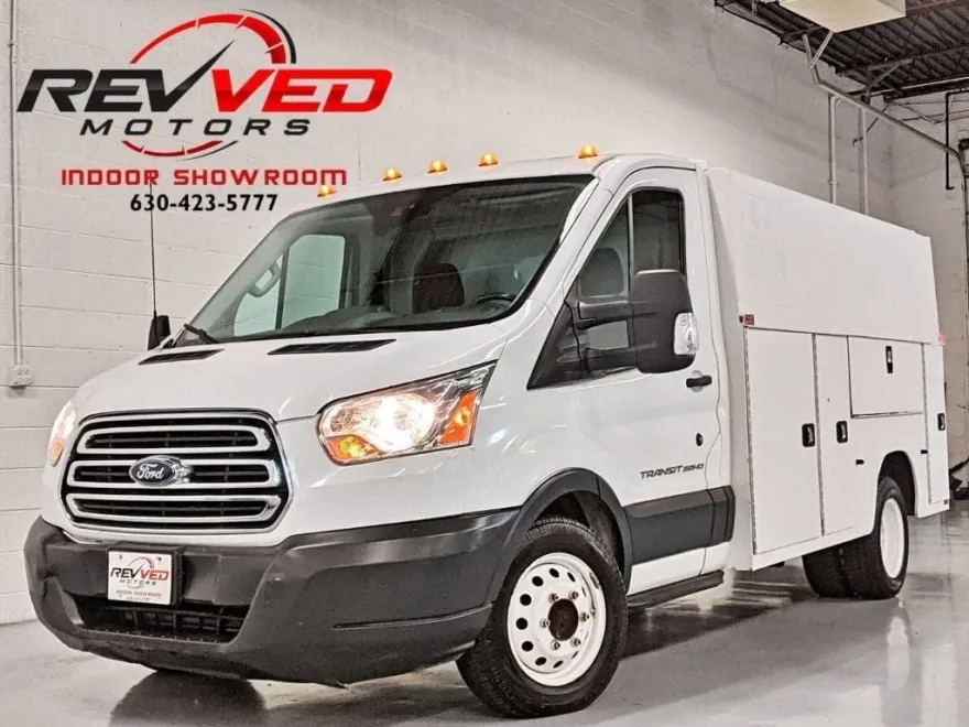 2015 Ford Transit Cutaway photo 1
