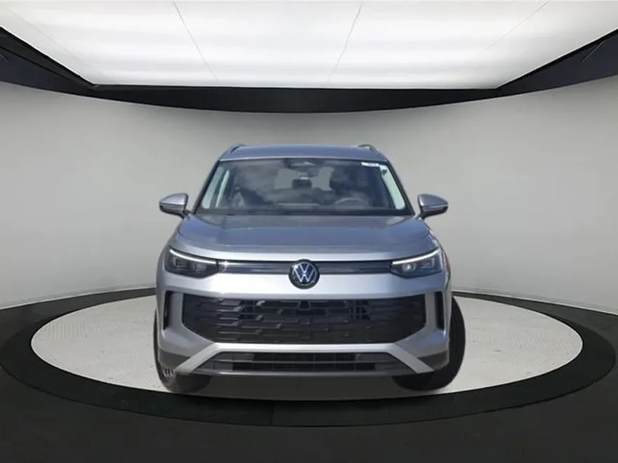 2025 Volkswagen Tiguan S photo 1