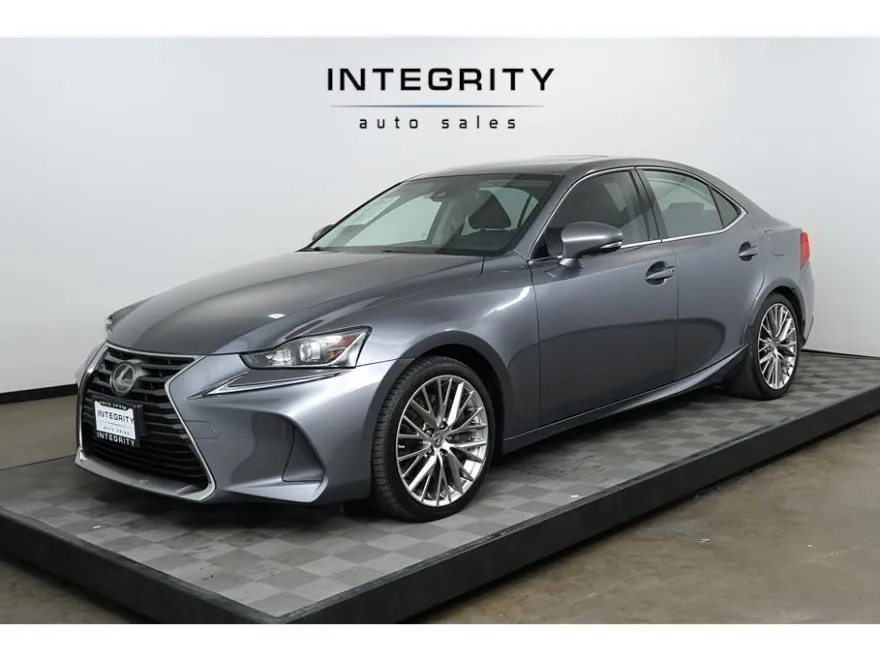 2017 Lexus IS 200t photo 1