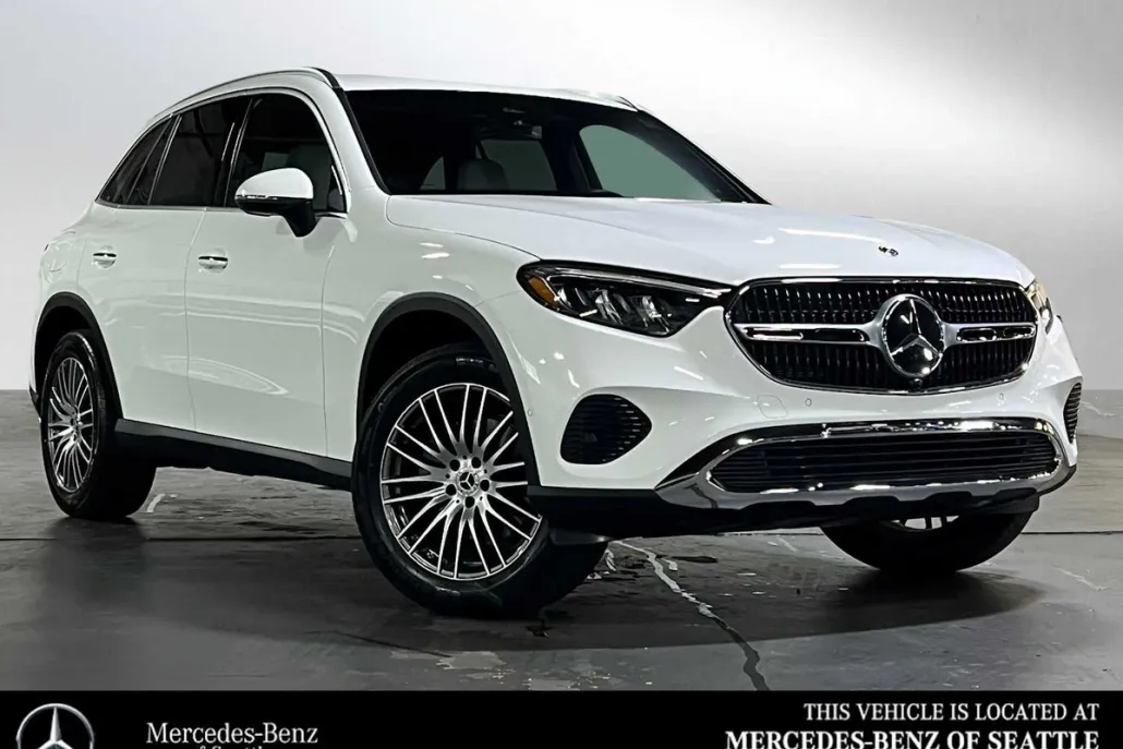 2025 Mercedes Benz GLC 300 photo 1