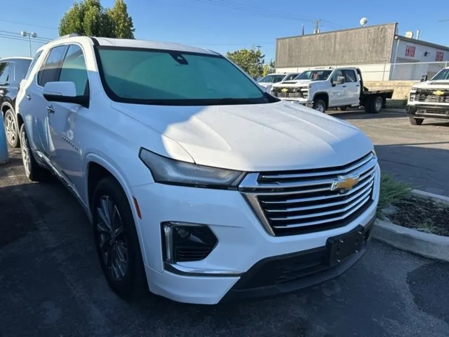 2023 Chevrolet Traverse Premier photo 1